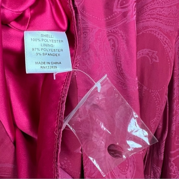 Tularosa Divinity Top in Fuchsia - Picture 9 of 10